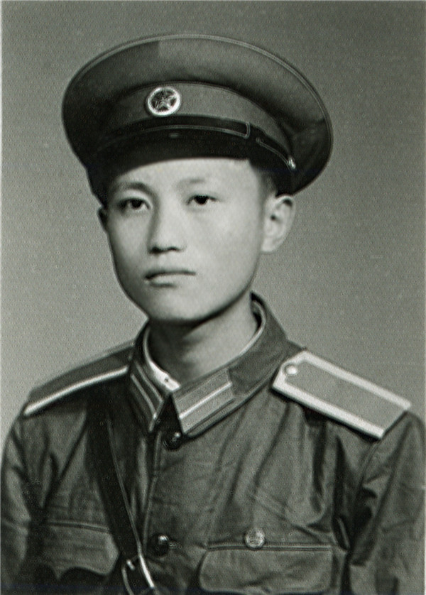 图1.张林初1961年入伍纪念照.jpg
