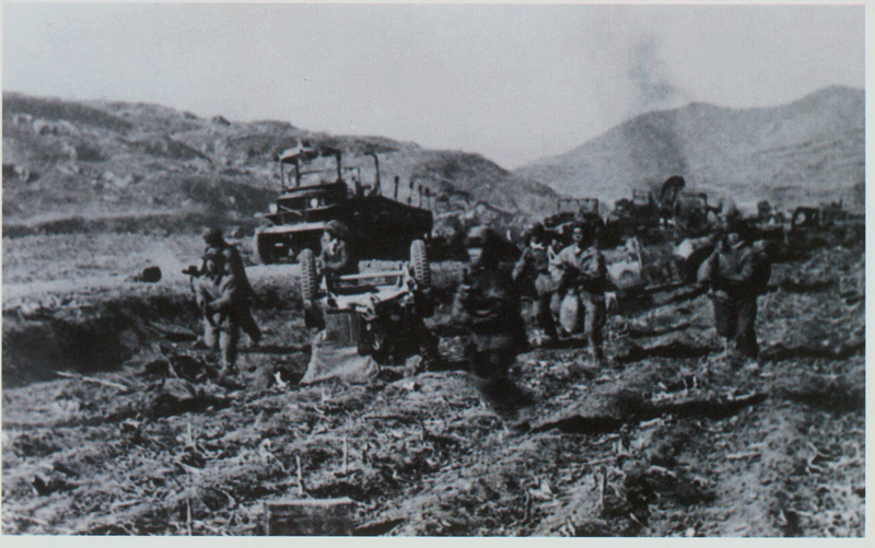 3-8-1 38军在龙源里追歼溃逃的“联合国军”.jpg