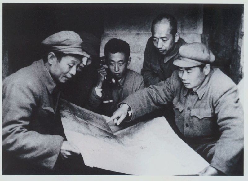 3-15-6   19兵团领导人指挥临津江战斗.jpg