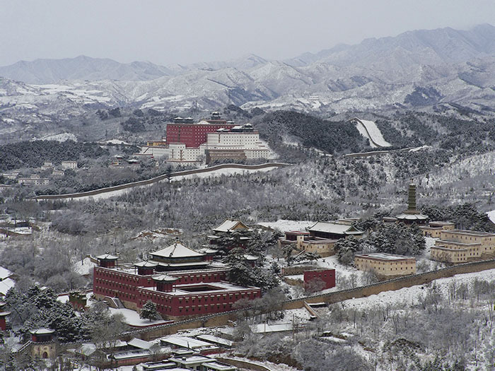 班禅行宫和布达拉雪.jpg