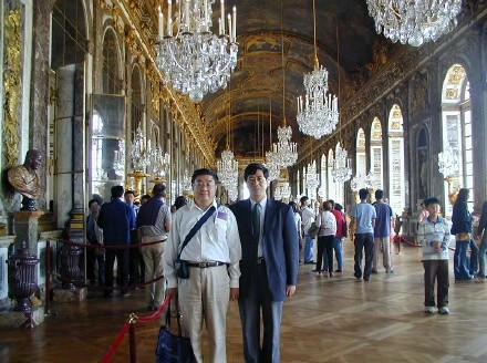 24卢浮宫2003.7..jpg