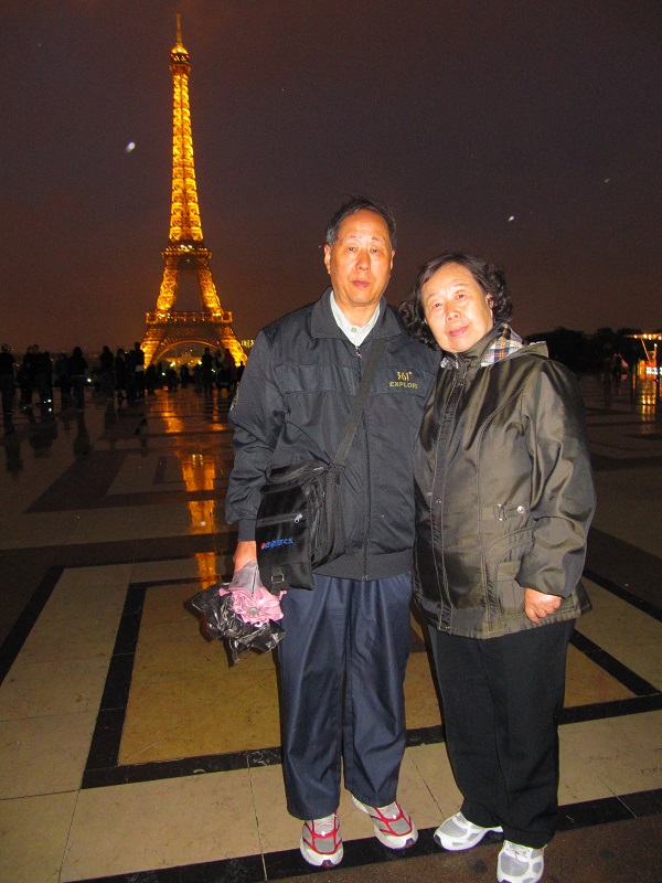 法国巴黎埃菲尔铁塔夜景（20120503）.JPG