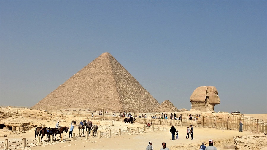 1.埃及金字塔与狮身人面像.JPG